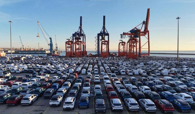2026 model otomobiller Haydarpaşa Limanı'nda