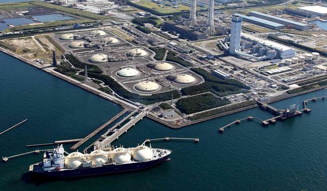 Katar, Japon şirketle 27 yıllık LNG tedarik anlaşması imzaladı