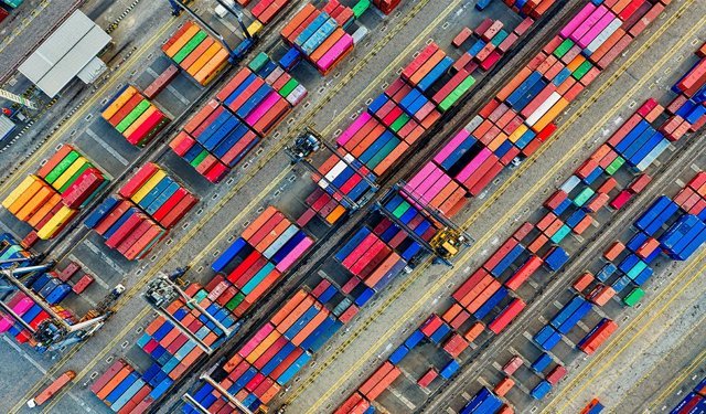 "Geciken her konteyner sanayici için ek maliyet"