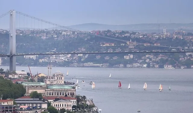 Yelken yarışları nedeniyle İstanbul Boğazı gemi trafiğine kapatıldı