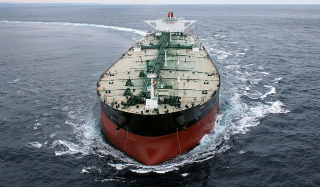 Süper tanker krizi petrol taşımacılığını vurdu