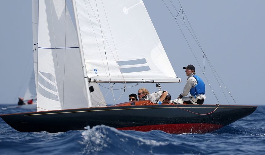 İngiliz Kraliyet Hanedanının teknesi Bluebottle Bodrum'da!