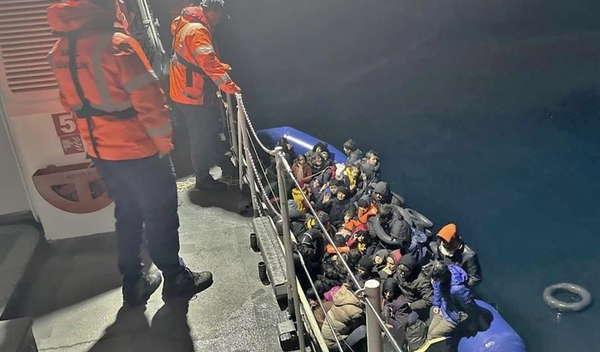 Ayvacık açıklarında 67 kaçak göçmen yakalandı