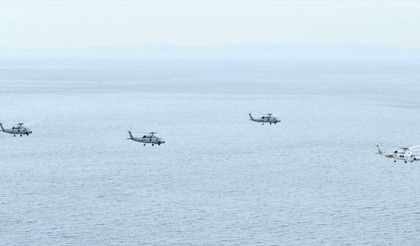 2 Japon donanma helikopteri Pasifik Okyanusu'nda çarpıştı