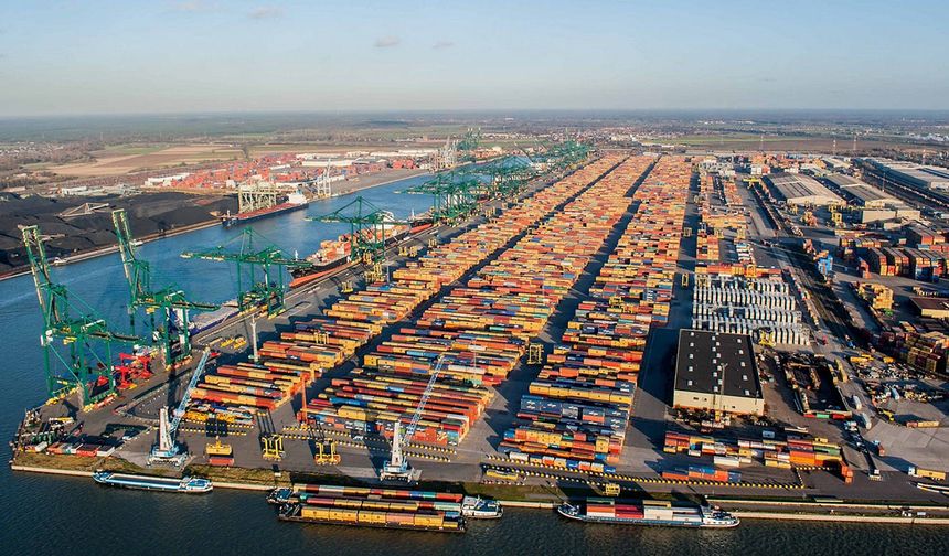 Antwerp Limanı'nda petrol sızıntısı: Rıhtım kapatıldı
