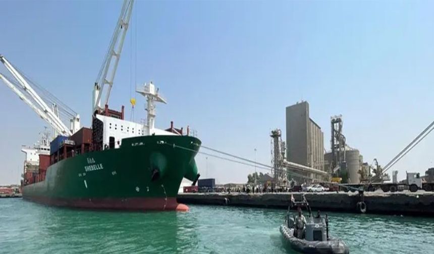 Yemen'de mahsur kalan denizciler tahliye bekliyor