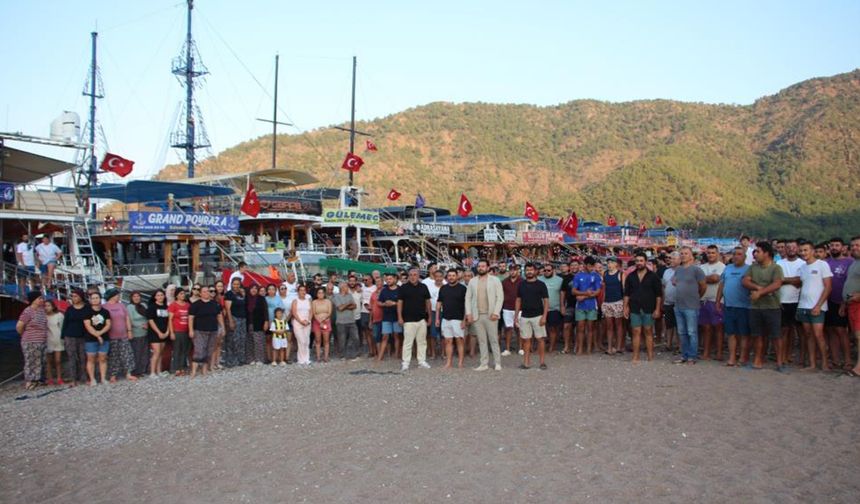Sahile yanaşamayan tur teknelerinin sahipleri eylem yaptı