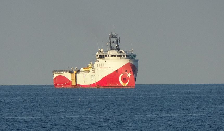 Önce limana sonra açığa demirlemişti