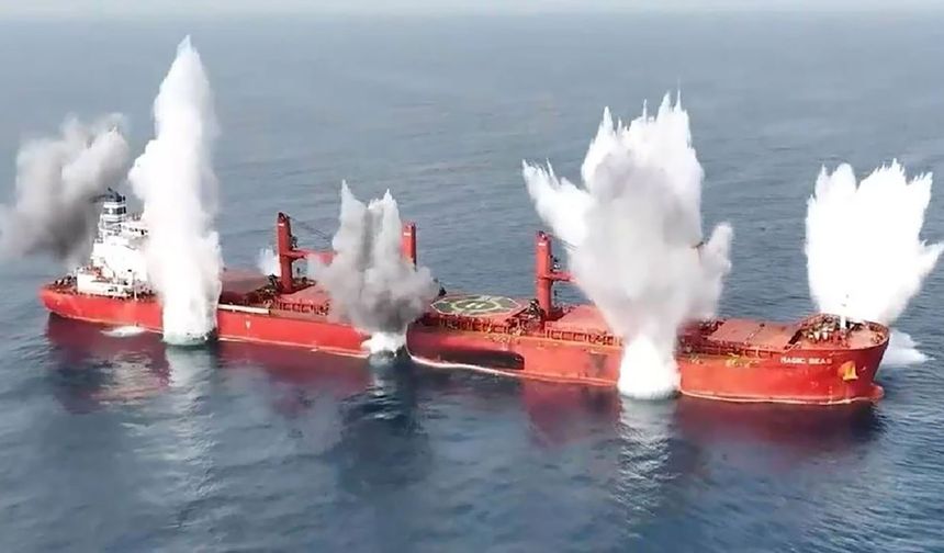 Husiler yayınladı: Kızıldeniz'de gemi batırdılar