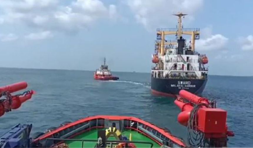 Yemen’e giden gemi Haydarpaşa Mendireği önlerinde arızalandı