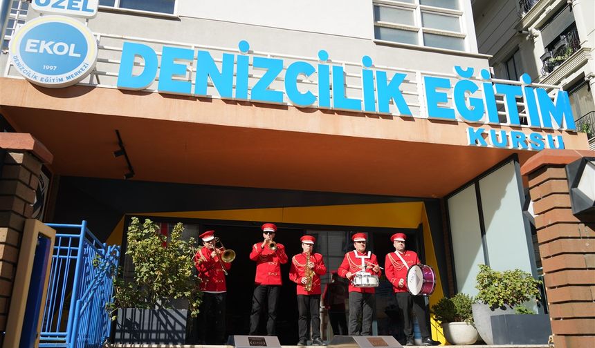 Ekol Denizcilik'ten bando eşliğinde coşkulu açılış