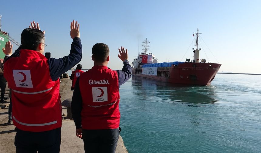 19. İyilik Gemisi Gazze’ye insani yardım için Mersin’den yola çıktı