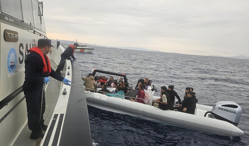 Datça açıklarında 2 ayrı kurtarma operasyonu: 13 kişi kurtarıldı