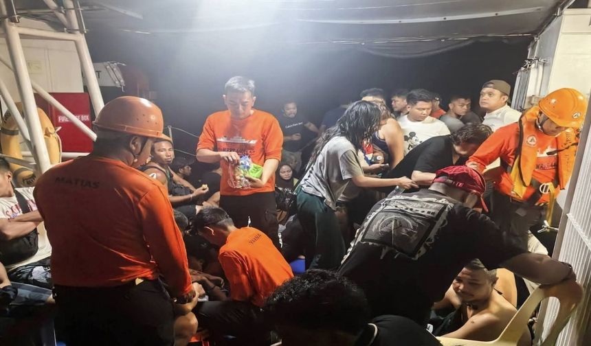 Filipinler’de feribot battı: 15 ölü, 43 kayıp