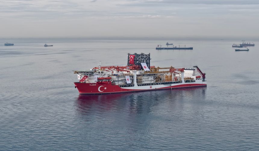 6’ncı Sondaj gemisi yıldırım karadeniz yolunda