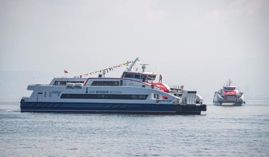 İzmir'de olumsuz hava şartları nedeniyle vapur seferleri iptal edildi