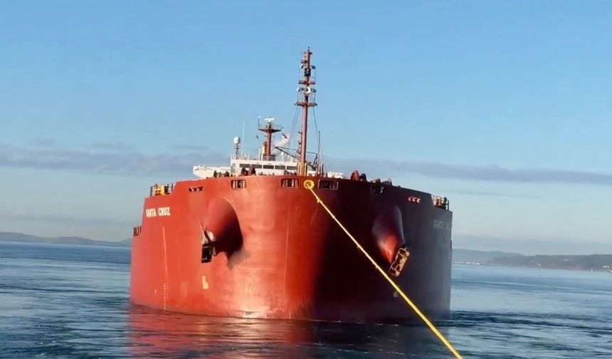 Çanakkale Boğazı'nda dökme yük gemisi makine arızası yaptı
