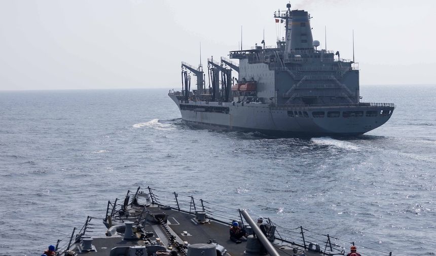 CENTCOM'dan ABD gemilerine ikmal paylaşımı