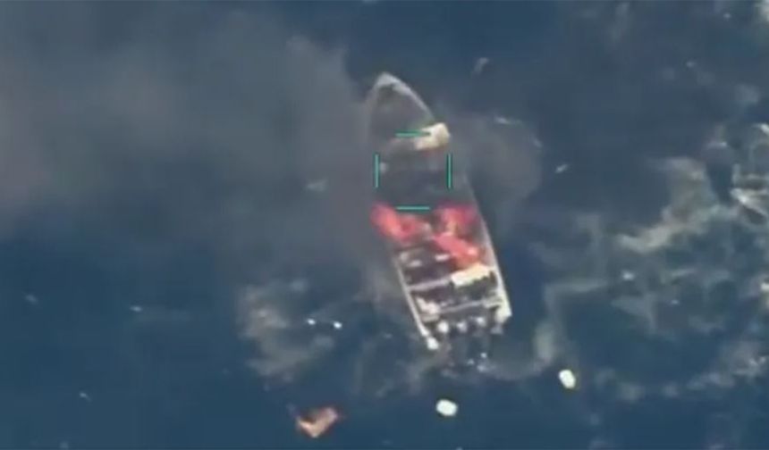 ABD Karayipler'de bir tekneyi vurdu