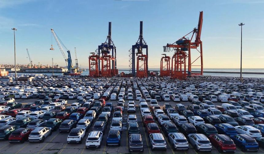 2026 model otomobiller Haydarpaşa Limanı'nda