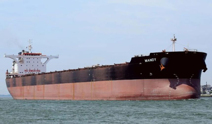 Dökme yük gemisinde çıkan yangında 2 kişi hayatını kaybetti