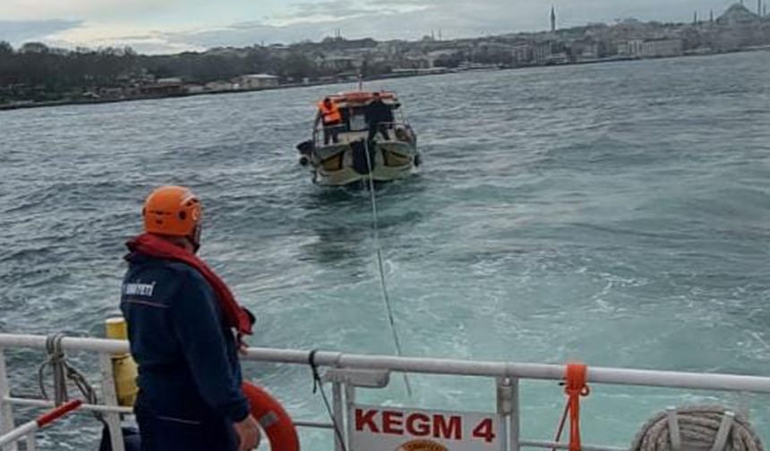 Sarayburnu önlerinde tekne arızası