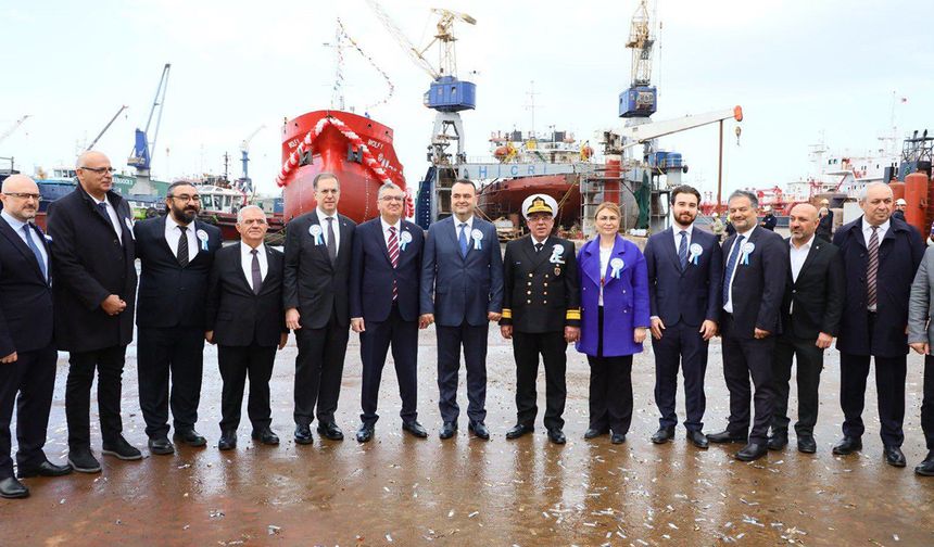 Durmuş Ünüvar, WOLF 1’in denize indirme törenine katıldı