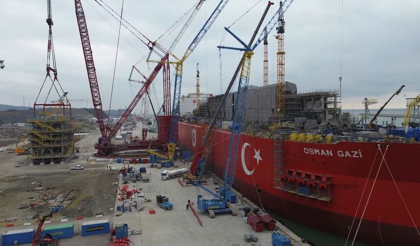 Bakan Bayraktar: Türkiye'nin enerjide tam bağımsız yarınlarını inşa ediyoruz