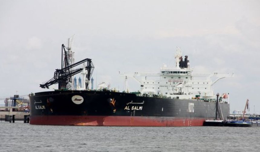 Dubai limanı açıklarındaki tankere saldırı: Petrol sızıntısı uyarısı