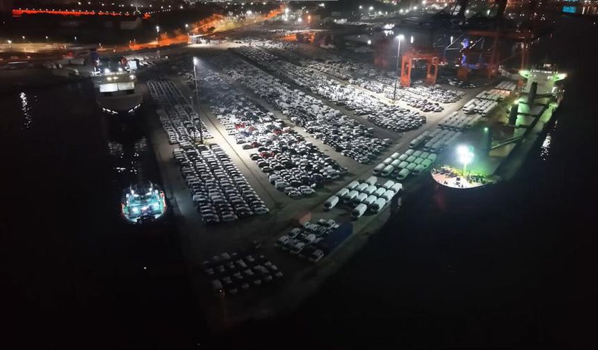 Haydarpaşa Limanı'nda gece mesaisi