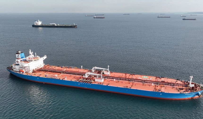 ABD’den İran Petrolüne Geçici Muafiyet: Piyasaya 140 Milyon Varil Sinyali