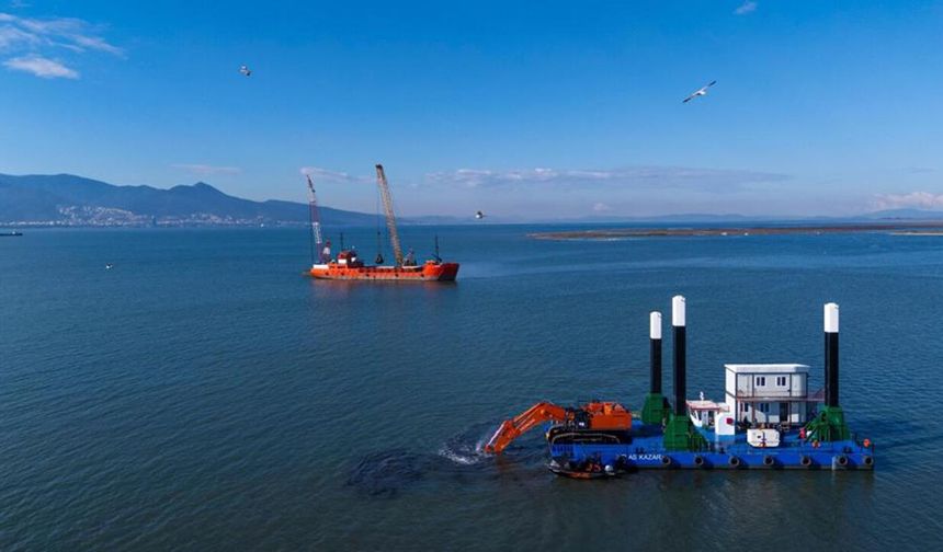 İzmir Körfezi’nden 1 milyon ton çamur çıkarıldı