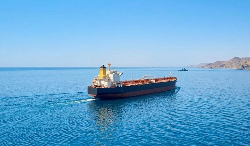 Denizdeki İran petrolüne muafiyet kapıda