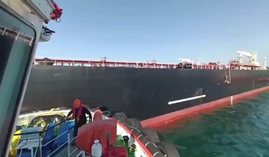 Çanakkale'de sürüklenen tanker demirletildi