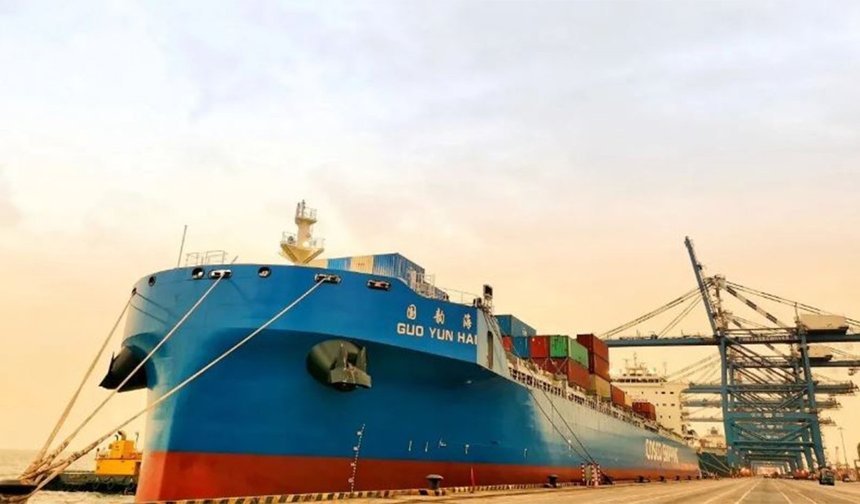 Cosco Shipping Bulk ilk konteyner servisini başlattı