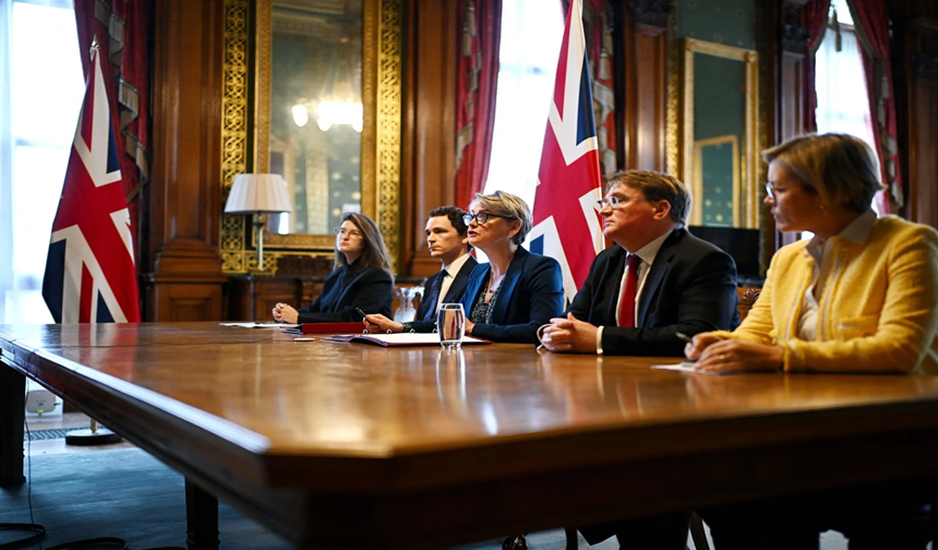 Küresel kriz derinleşiyor: Hürmüz için Londra’da kritik zirve