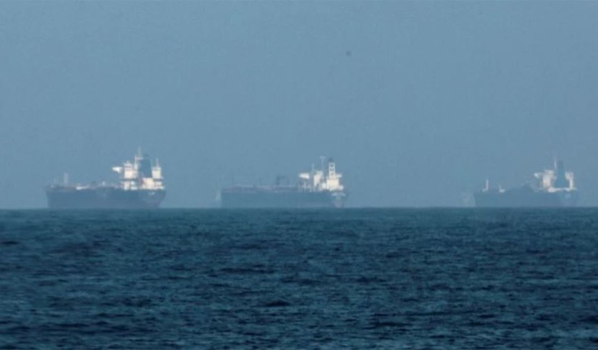 Hürmüz'de trafik savaş sonrası en yüksek seviyeye ulaştı