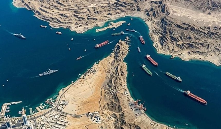 Hürmüz'den ilk geçiş gelirleri İran'ın kasasına girdi