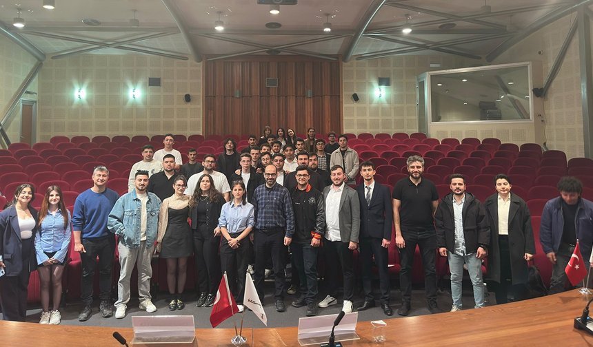 Galatasaray Üniversitesi DMYO mezunları öğrencilerle buluştu