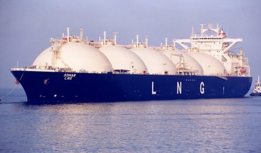 Krizin ardından Hürmüz Boğazı'ndan ilk LNG sevkiyatı gerçekleşti