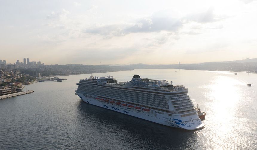 AROYA Cruises yeniden Akdeniz’de