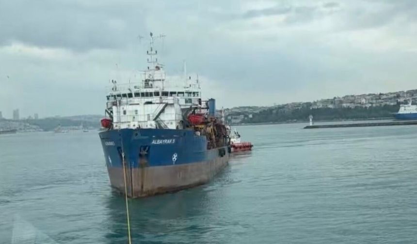 Haydarpaşa açıklarında gemi arızası