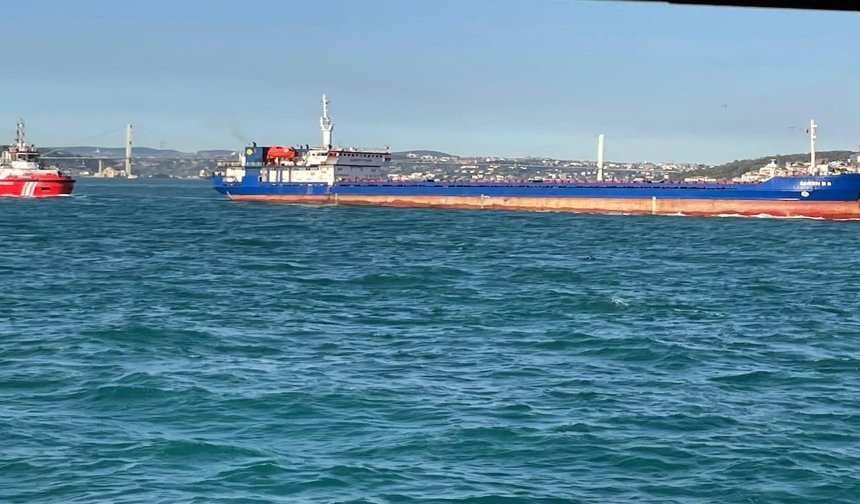 İstanbul Boğazı’nda gemi arızası: Trafik çift yönlü askıya alındı