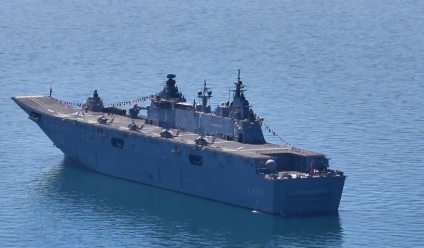 TCG Anadolu ve denizaltı SAHA EXPO kapsamında İstanbul'da