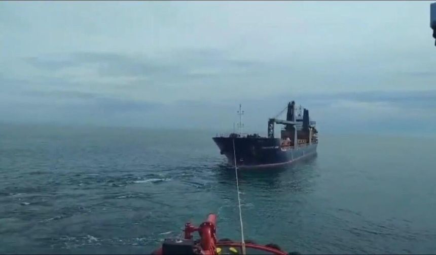 Marmara Denizi’nde arızalanan kuru yük gemisi emniyetle demirletildi