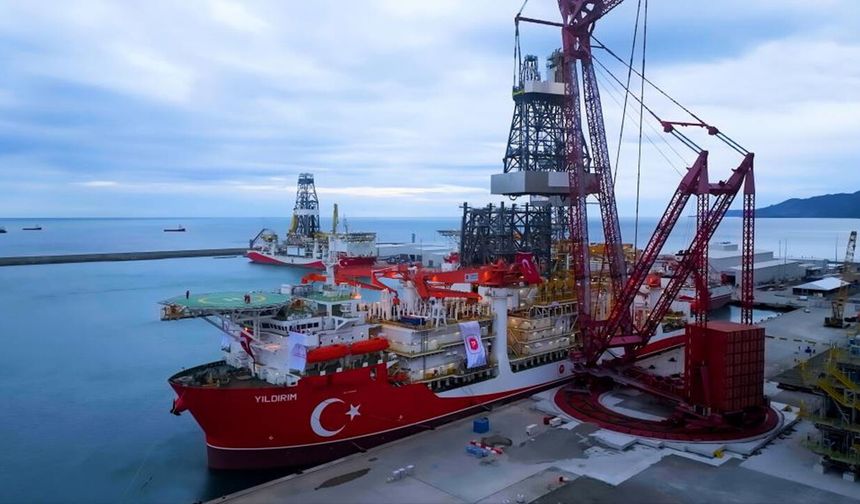 Yıldırım Derin Deniz Sondaj Gemisi ilk görevi için Karadeniz’de