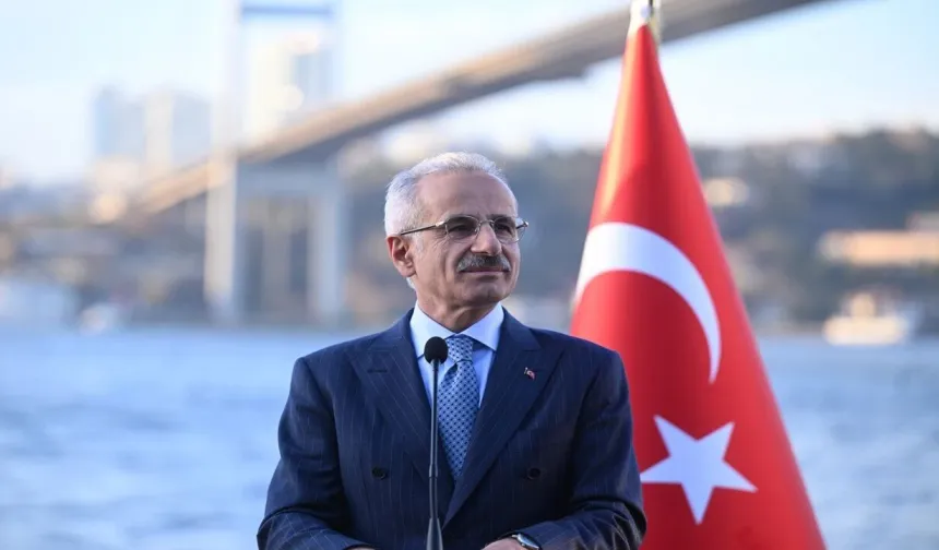 Uraloğlu: Hürmüz ve Basra Körfezi'ndeki 15 gemimiz güvende