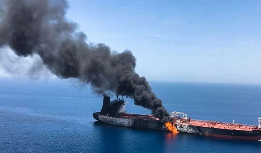 Umman açıklarındaki tankerde yangın: 1 yaralı, 2 kayıp