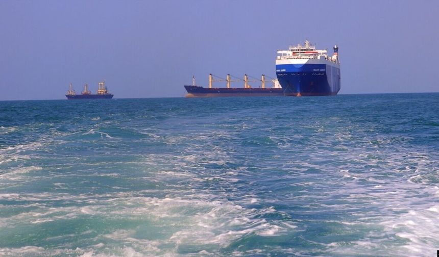Reuters: İran'dan Husilere Kızıldeniz Talimatı
