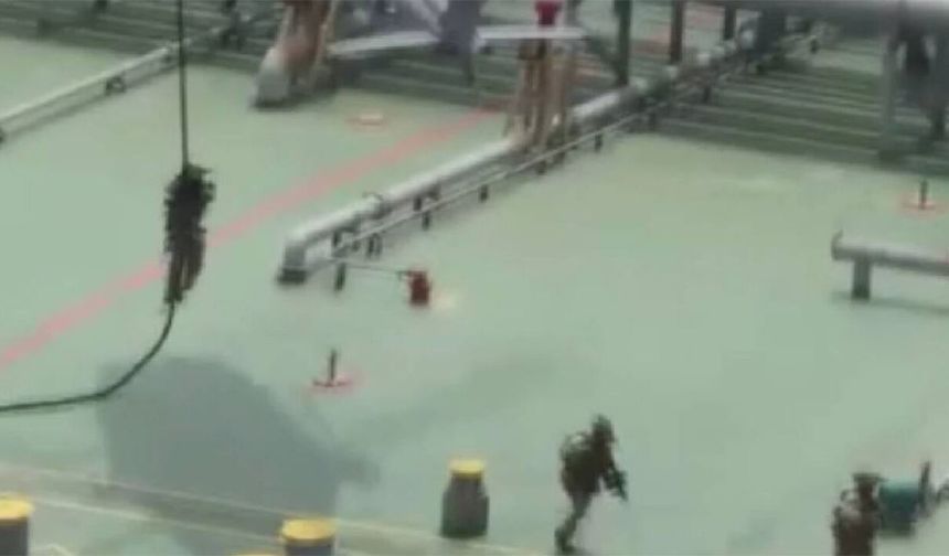ABD ordusu Umman Körfezi’ndeki tankere asker indirdi